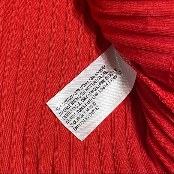 Women’s V-Neck Wrap Shirt Universal Thread - Red - Size Medium - Picture 8 of 8